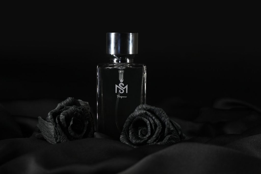 Home Instagram @hamza01nsr - Luxury black perfume